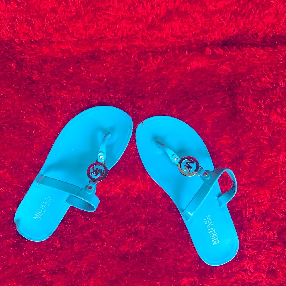Sandals to add to your collection:)
